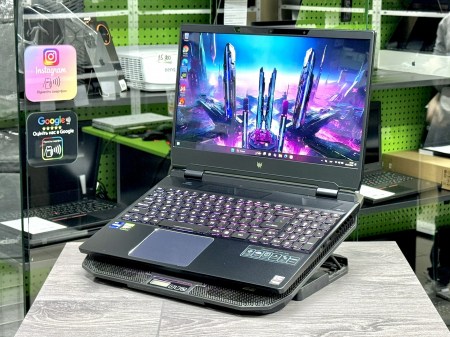 Acer Predator Helios PH315-55 1